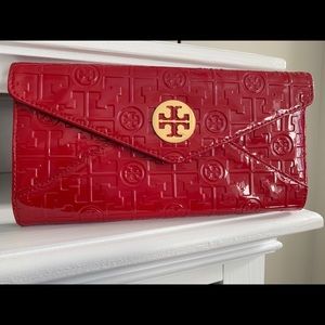 Tory Burch Patent Croc Embossed leather cardholder
